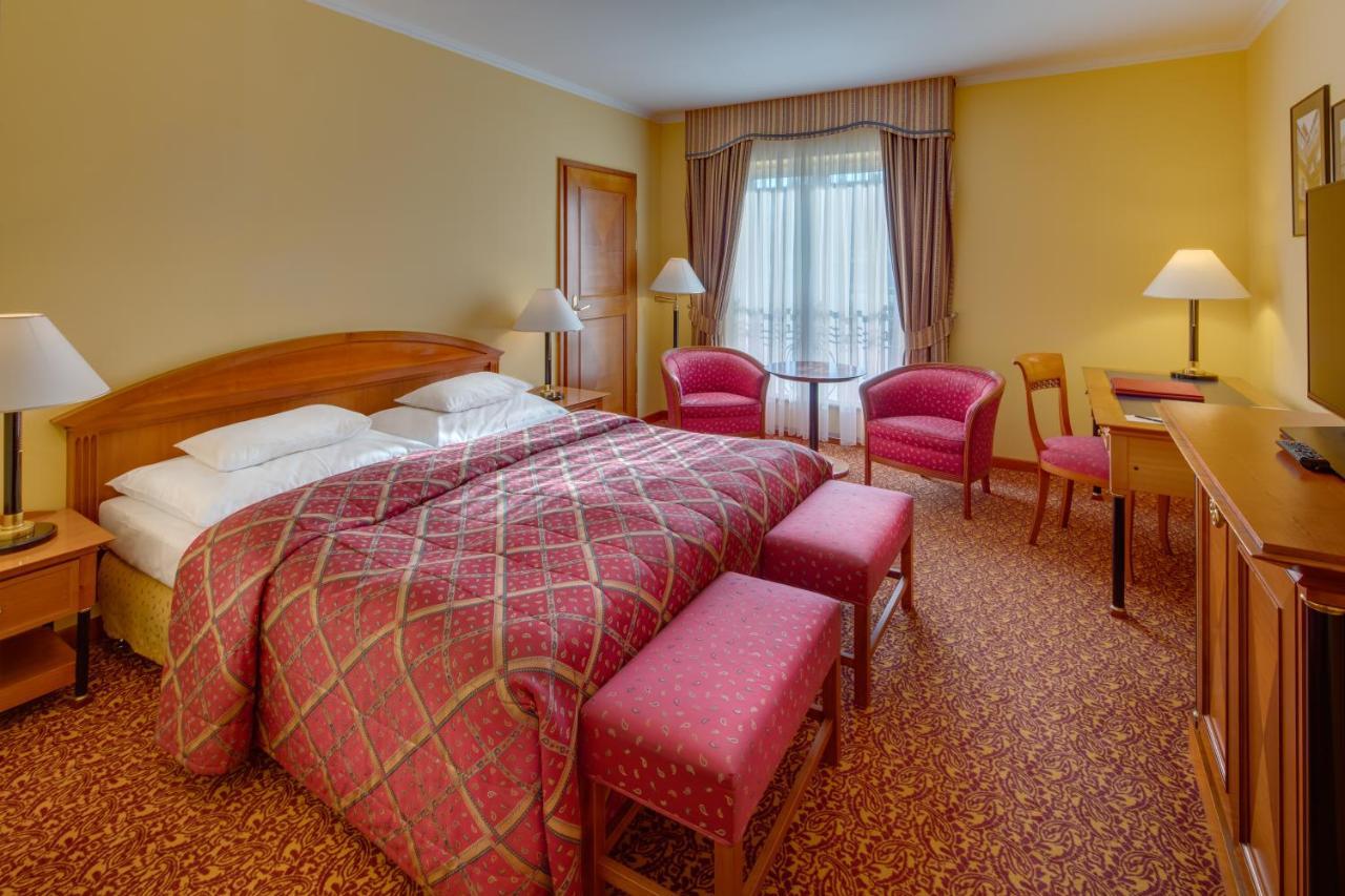 Hotel Savoy Praga Esterno foto