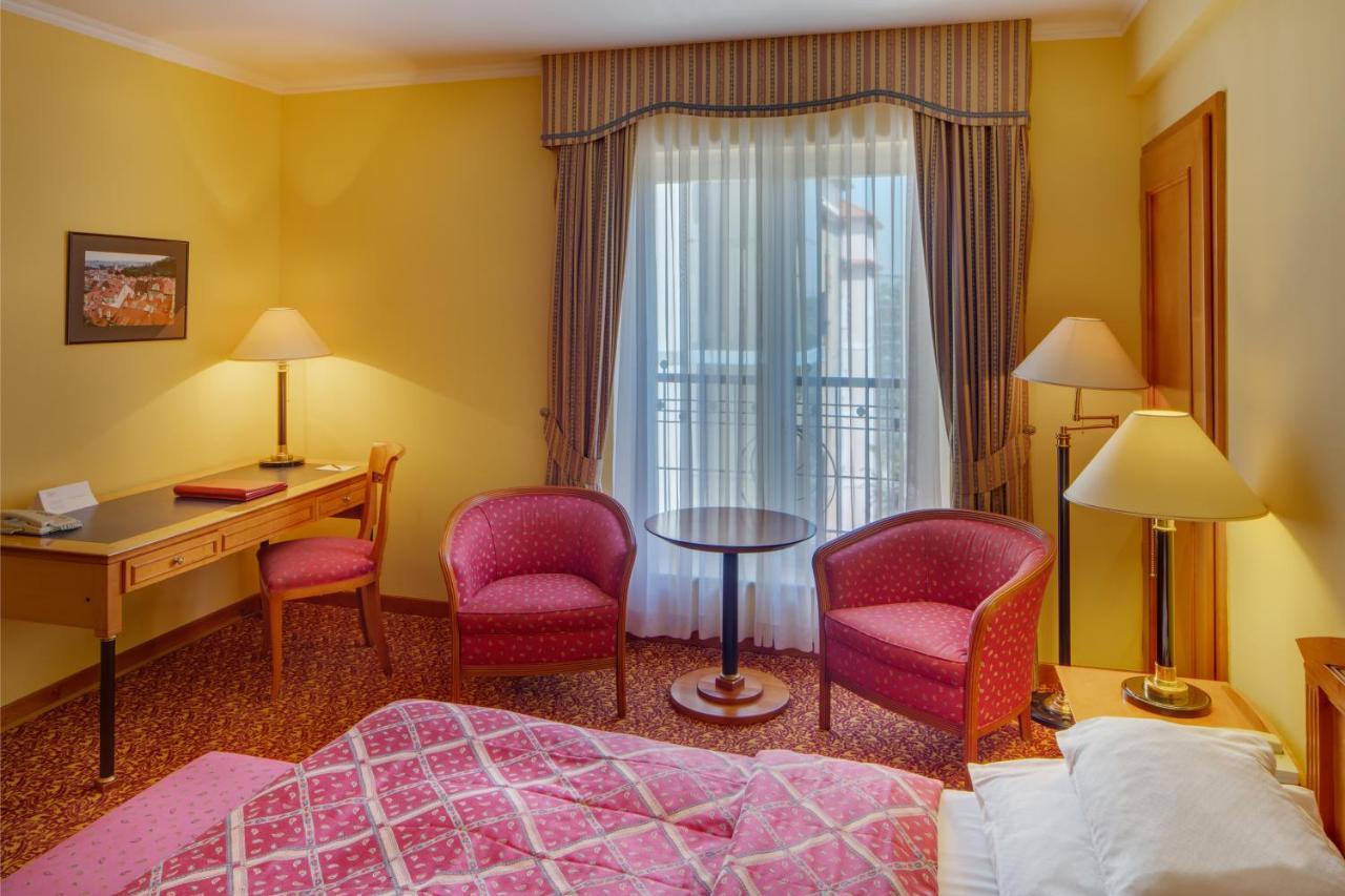 Hotel Savoy Praga Esterno foto