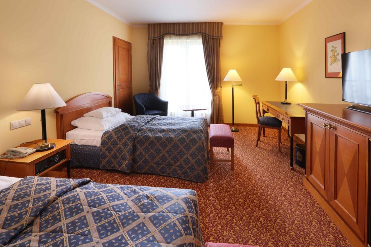 Hotel Savoy Praga Esterno foto