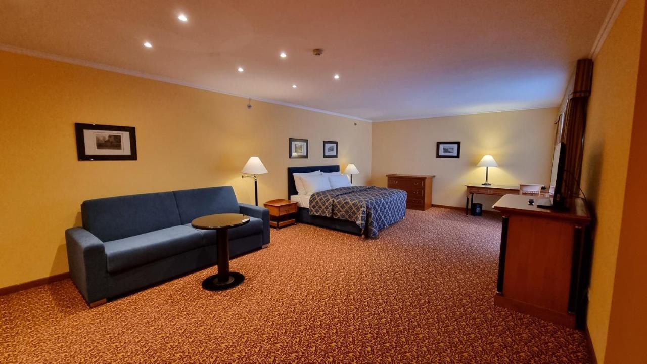 Hotel Savoy Praga Esterno foto